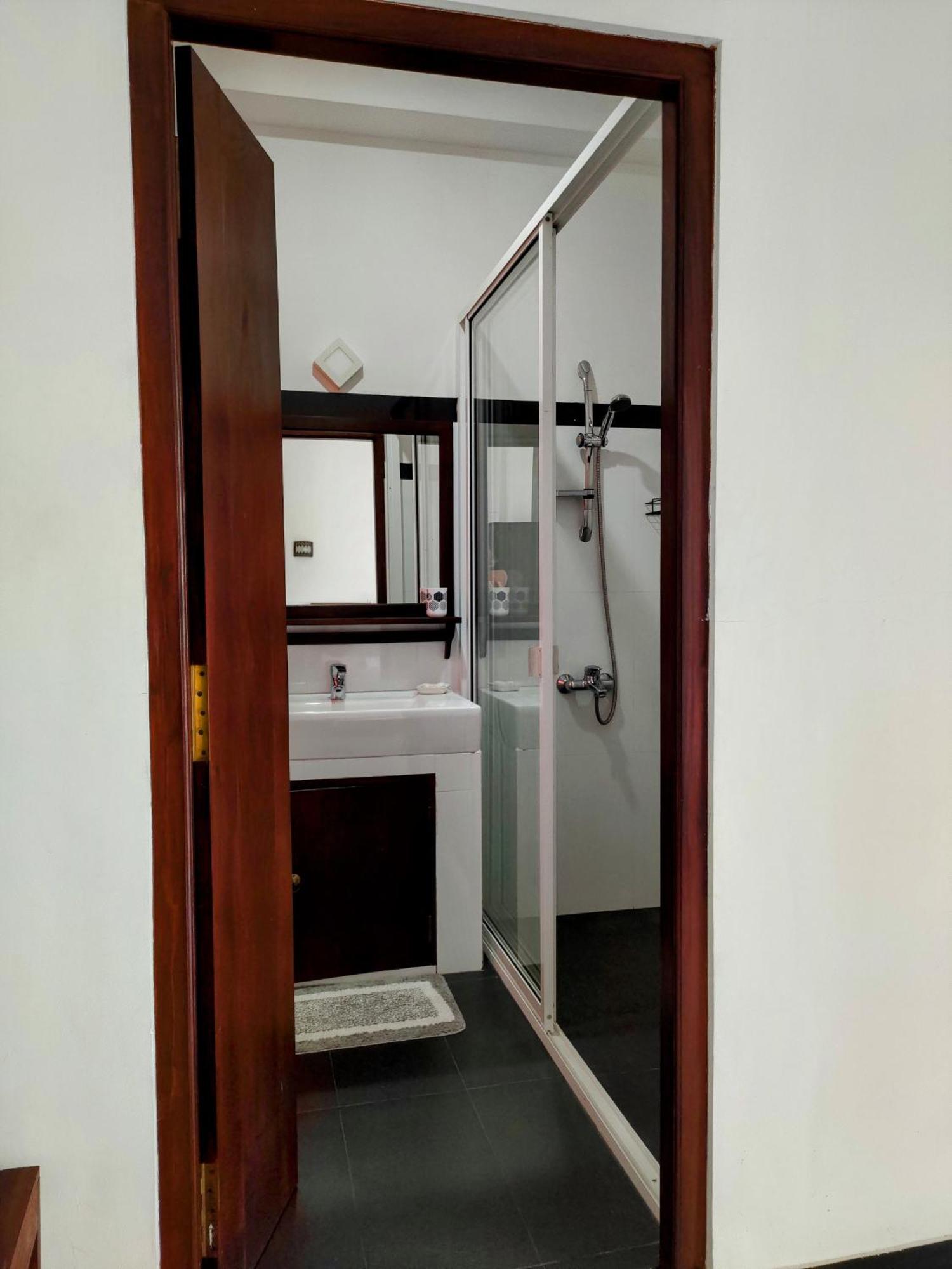 Aurora Hotel Hikkaduwa Extérieur photo