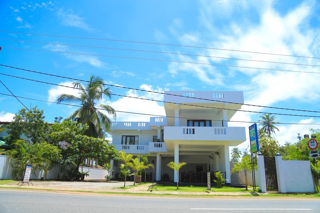 Aurora Hotel Hikkaduwa Extérieur photo