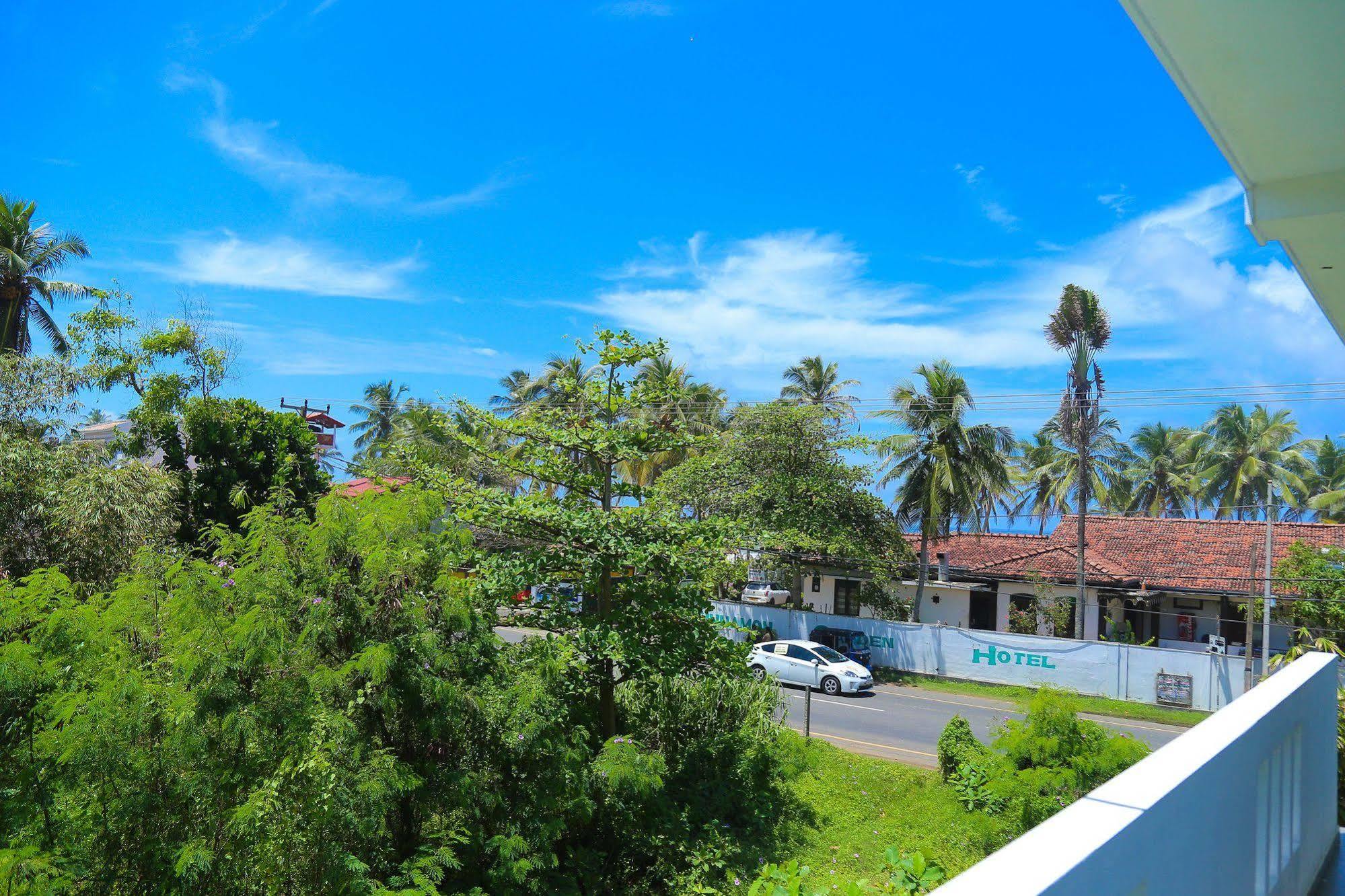 Aurora Hotel Hikkaduwa Extérieur photo